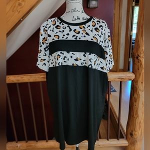 Short Sleeve Black Leopard Top Sunshine & Rodeos, Size XL